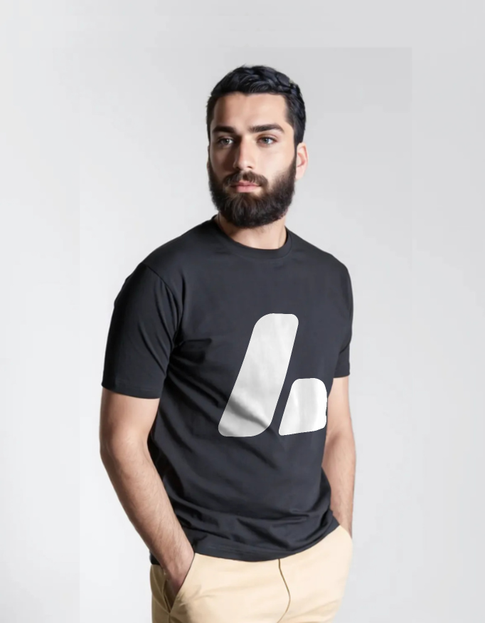 Lenor Minimal White L Logo T-Shirt